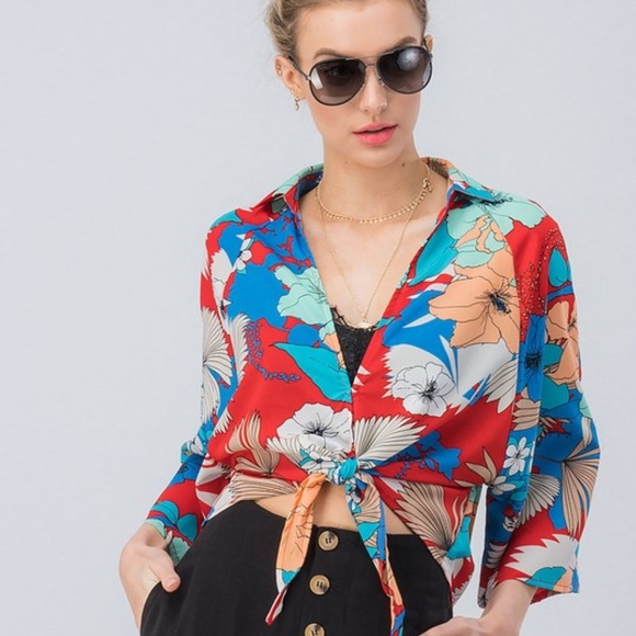 Take Me To The Tropics Red Floral Top - Picture 2 of 8